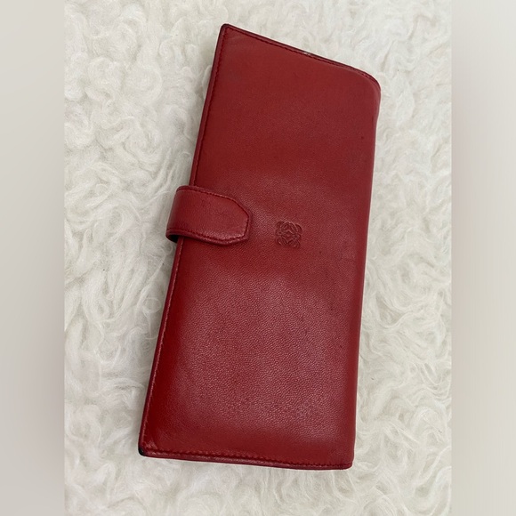 Loewe Anagram Embossed Wallet Red - Picture 15 of 15